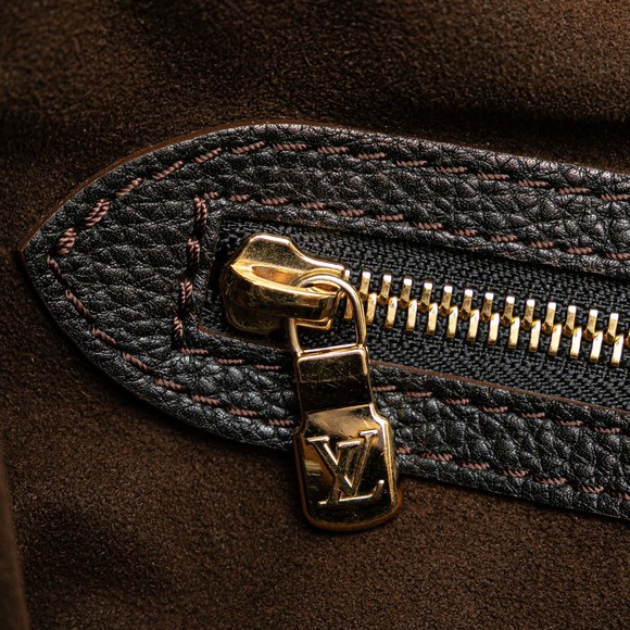 Pre-Loved Louis Vuitton Monogram Mahina L - Picture 7 of 11